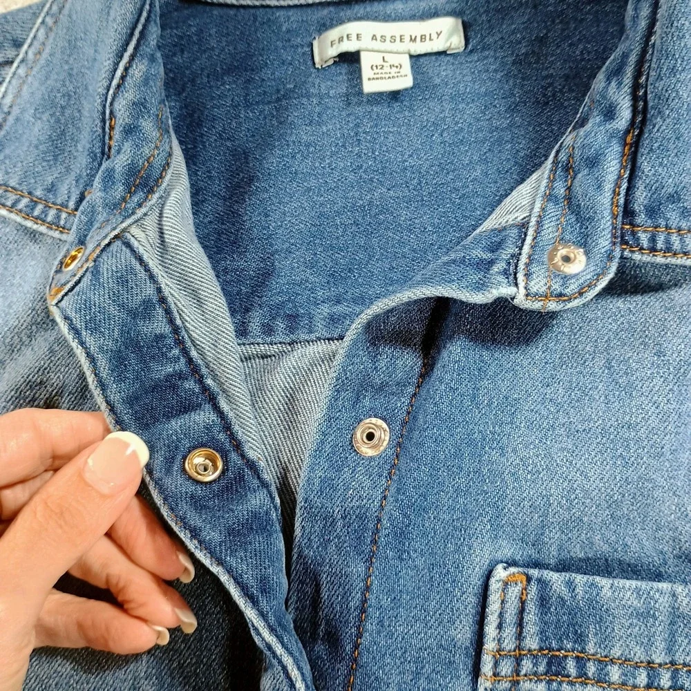Free Assembly Womens Denim Snap Front Shirt Blue Large L 12-14 100% Cotton